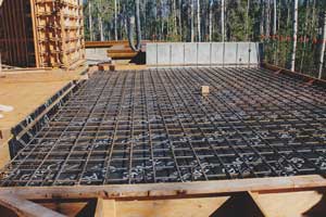 Structural slab form for concrete and paver terraces